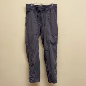 Lululemon Dance Studio Crop 25”, color: Titanium